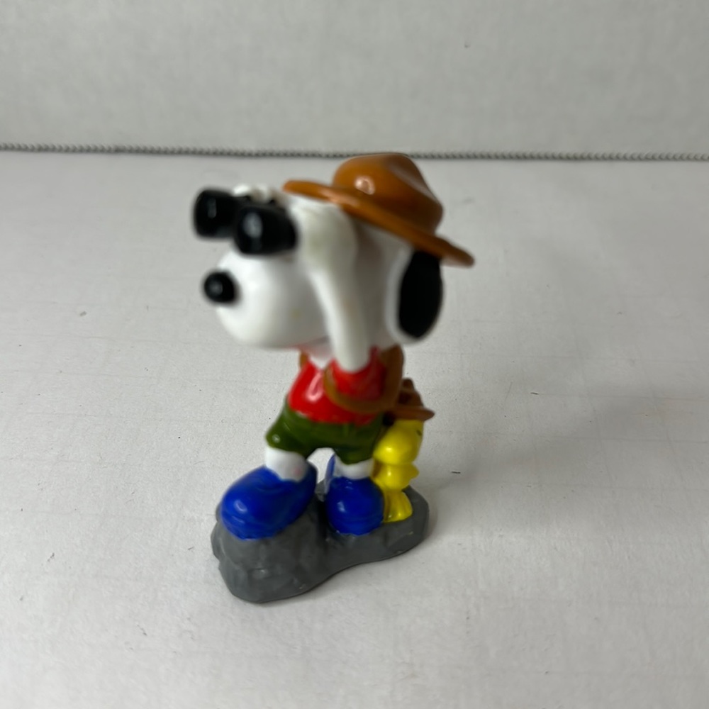 VTG UFS Snoopy Beagle Scout Woodstock Peanuts Figurine Cake Topper 2 1/2 inches